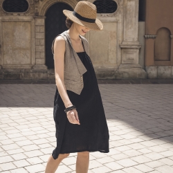 Lniana sukienka na ramiączkach czarna 