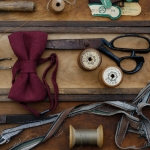 Muszka lniana burgund