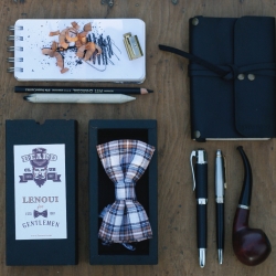 Muszka lniana w krateczkę niebiesko rudą 