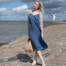 Lniana sukienka na ramiączkach niebieska laguna 