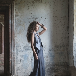 Sukienka lniana grafitowa poświata 